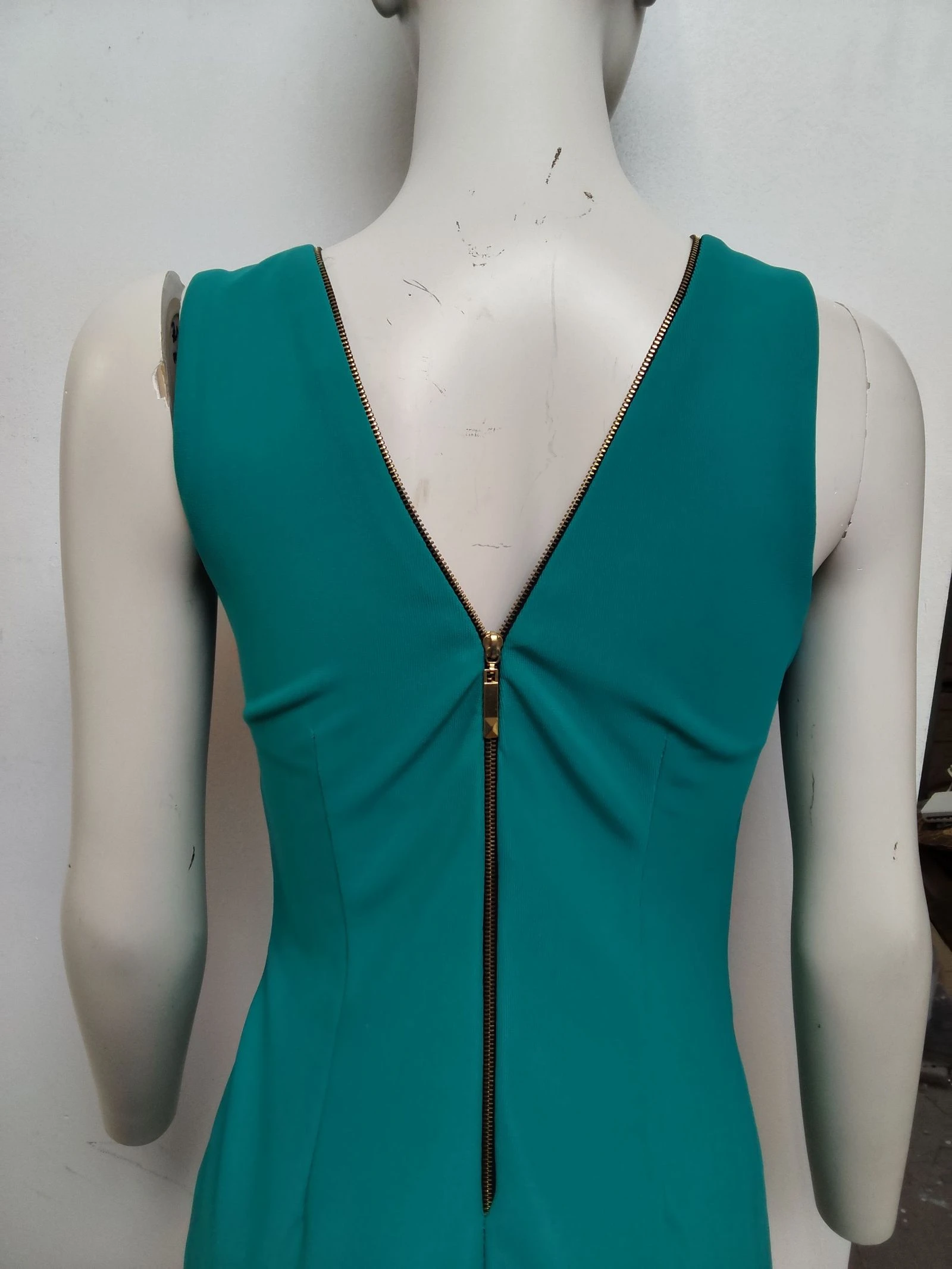 Green dress with a bow tie on one shoulder zipper at the back for women size M or 38 – photo 8